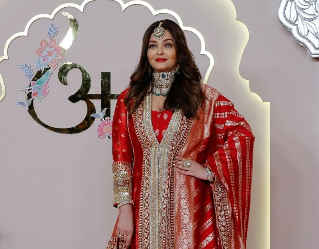 Hindistanda əsrin toyu oldu - 600 milyon XƏRCLƏNDİ (FOTOLAR)